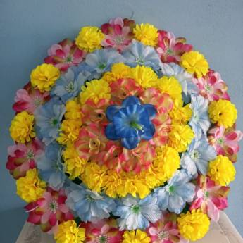 Comprar o produto de Coroa de Flores em Coroa de Flores em Montezuma, MG por Solutudo