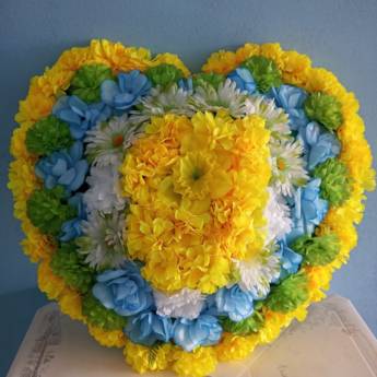 Comprar o produto de Coroa de Flores em Coroa de Flores em Montezuma, MG por Solutudo