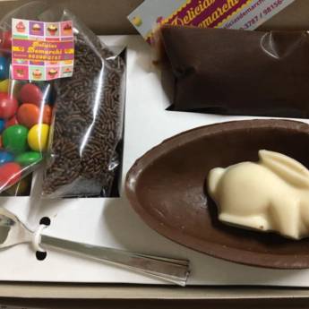 Comprar o produto de Ovo de colher - Kit confeiteiro Casca ao leite 150 grs (Confete, Granulado e Brigadeiro) em Ovo de Páscoa em Bauru, SP por Solutudo