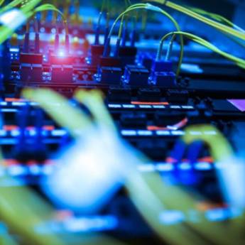 Comprar o produto de Instalações e cabeamento de rede em Soluções em Tecnologia em São Paulo, SP por Solutudo