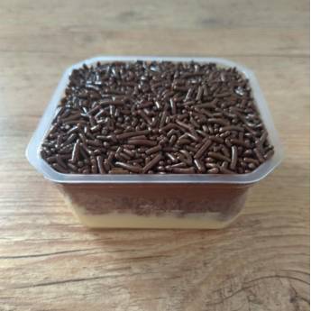 Comprar o produto de Bolo de Pote Brigadeiro com Ninho  em Bolos e Doces em Maringá, PR por Solutudo
