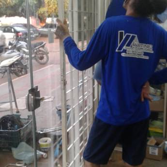 Comprar o produto de Manutenção Corretiva e Preventiva em Vidros em Campo Grande, MS por Solutudo