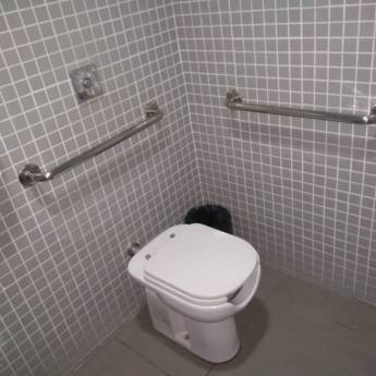 Comprar o produto de Reformar Banheiro em Avaré  em Em Construção em Avaré, SP por Solutudo