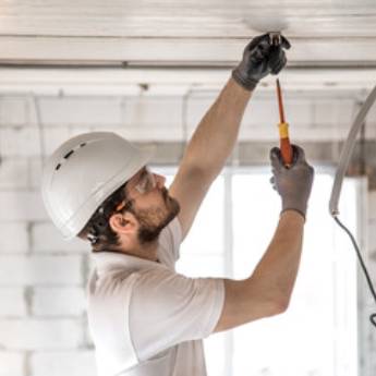 Comprar o produto de Instalação Elétrica Residencial em Instalação Elétrica em Tailândia, PA por Solutudo