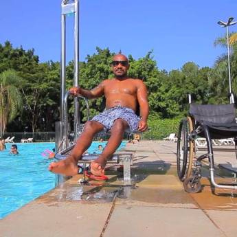 Comprar o produto de Cadeira de Transferência para PCD, Idosos, Gestantes em Cadeiras de Banho em Itabuna, BA por Solutudo