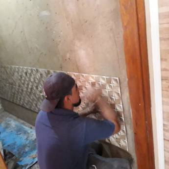 Comprar o produto de Assentamento de Azulejos em Construção em Botucatu, SP por Solutudo