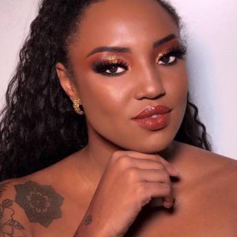 Comprar o produto de Make Perfeita em Maquiadores em Mineiros do Tietê, SP por Solutudo