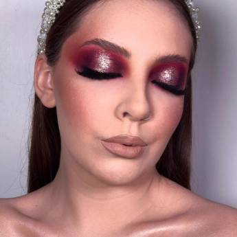 Comprar o produto de Maquiagem Profissional  em Maquiadores em Mineiros do Tietê, SP por Solutudo