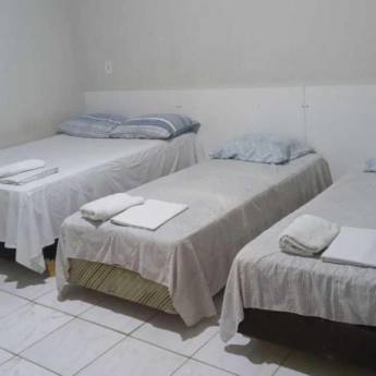 Comprar o produto de Quarto Triplo - Pousada Cristo Rei em Pousadas em Parnaíba, PI por Solutudo