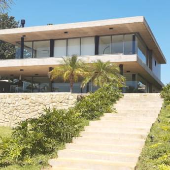 Comprar o produto de Residências de Alto Padrão em Construtoras em Riviera de Santa Cristina II, SP por Solutudo