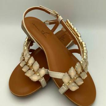 Comprar o produto de Rasteirinha Veneza Off-White  em Rasteiras em Bauru, SP por Solutudo