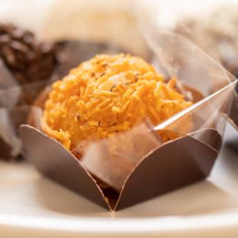 Comprar o produto de Ouriço de Coco Queimado em Bauru em Doces para festas em Bauru, SP por Solutudo