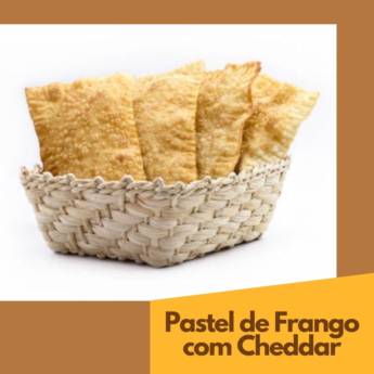 Comprar o produto de Pastel de Frango com Cheddar em Pastéis em Bauru, SP por Solutudo
