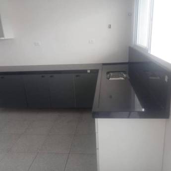 Comprar o produto de Pia e balcão para cozinha em Mármore em São Pedro, SP por Solutudo