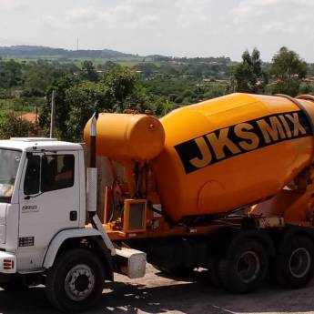 Comprar o produto de Concreto Auto Desempenho em Concretos em Ninho Verde I Eco Residence, SP por Solutudo