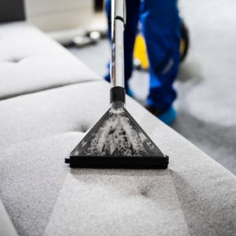 Comprar o produto de Limpeza de Sofá  em Limpeza de Estofados em Mineiros, GO por Solutudo