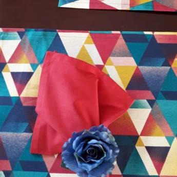 Comprar o produto de Jogo Americano de Mesa - Vermelho e Azul em Conjunto para mesa Posta  em Bauru, SP por Solutudo