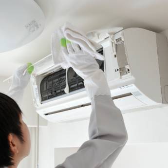 Comprar produto Higienização de Ar-Condicionado em Refrigeração - Assistência Técnica pela empresa Acm Ar Condicionado e Refrigeração em Belo Horizonte, MG