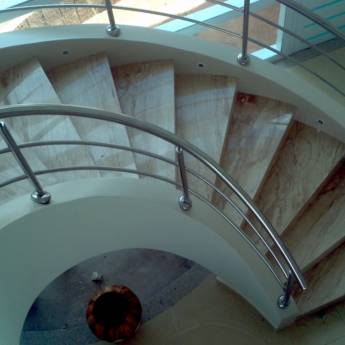 Comprar o produto de Escadas em Marmorarias em Botucatu, SP por Solutudo