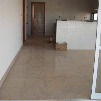 Comprar o produto de Revestimentos, Pisos e Paredes em Marmorarias em Botucatu, SP por Solutudo