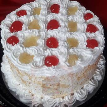 Comprar o produto de Bolo de Frutas  em Bolos confeitados em São Caetano do Sul, SP por Solutudo