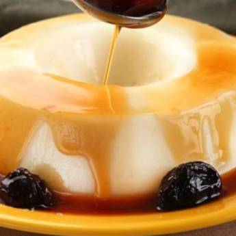 Comprar o produto de Manjar de coco com calda de ameixa em Sobremesas em São Caetano do Sul, SP por Solutudo