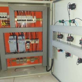 Comprar o produto de Quadro de Comando para Bomba de Sprinkler com Soft Starter - Segurança e Eficiência em Brasília em Materiais Elétricos em Brasília, DF por Solutudo