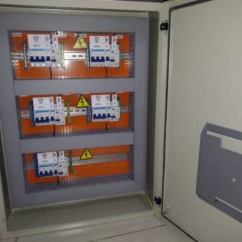 Comprar o produto de Quadro elétrico para alimentação de elevadores em Materiais Elétricos em Brasília, DF por Solutudo