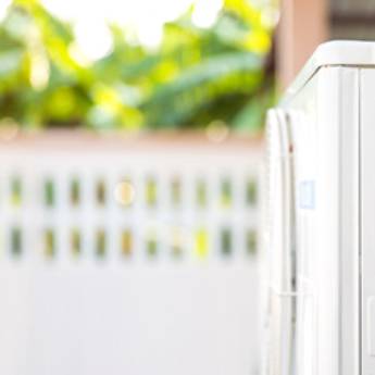 Comprar o produto de Manutenção de Ar-Condicionado em Refrigeração - Assistência Técnica em Itajaí, SC por Solutudo