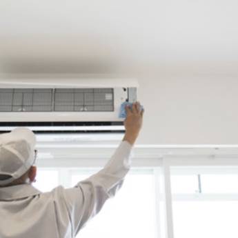 Comprar o produto de Refrigeração Residencial  em Refrigeração - Assistência Técnica em Itajaí, SC por Solutudo