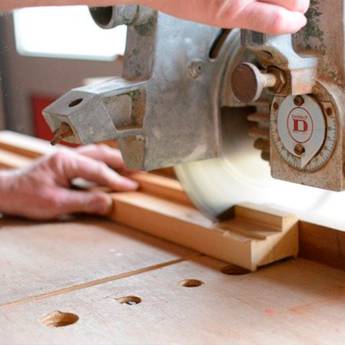 Comprar o produto de Carpintaria em Carpintaria - Estruturas e Produtos de Madeira em Vazante, MG por Solutudo