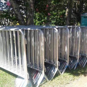 Comprar o produto de Locação de Barricada em Estruturas para Eventos em Taboão da Serra, SP por Solutudo