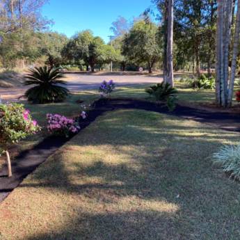 Comprar o produto de Despraguejamento de grama  em Jardinagem em Iaras, SP por Solutudo