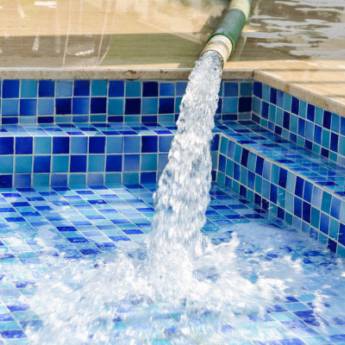Comprar o produto de Abastecimento de Piscina em Piscinas em Ninho Verde I Eco Residence, SP por Solutudo