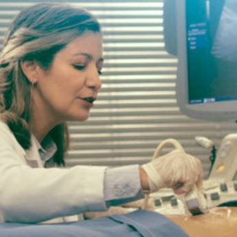 Comprar o produto de Ginecologia - Cuidados Especializados para a Saúde Feminina - Itanhaém em São Paulo em Ginecologia e Obstetrícia pela empresa Clínica AmorSaúde Itanhaém em Itanhaém, SP por Solutudo