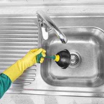 Comprar o produto de Desentupir Pia, Ralo e Esgoto em Desentupidoras em Marília, SP por Solutudo