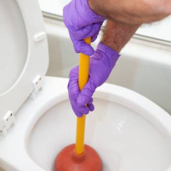 Comprar o produto de Desentupir Vaso Sanitário em Desentupidoras em Marília, SP por Solutudo