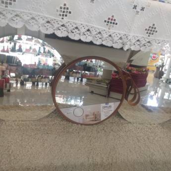 Comprar o produto de ESPELHOS DECORATIVOS em Espelhos em Cesário Lange, SP por Solutudo