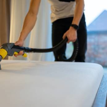 Comprar o produto de Serviços de limpeza a seco em Limpeza em São Paulo, SP por Solutudo