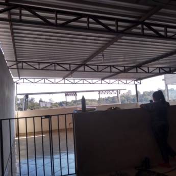 Comprar o produto de Estruturas para Telhados em Serralheria em Belo Horizonte, MG por Solutudo