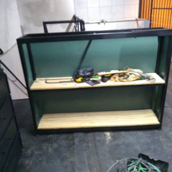 Comprar o produto de Bancadas em Serralheria em Belo Horizonte, MG por Solutudo