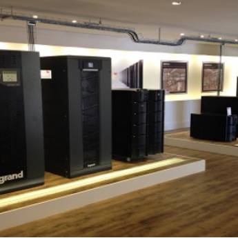 Comprar o produto de Soluções Integradas para Data Centers em Equipamentos e Acessórios de Informática - Eletrônicos em Cascavel, PR por Solutudo