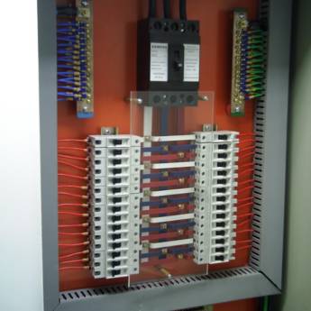 Comprar o produto de Painel de comando (Projeto, instalação e manutenção elétrica) em Engenharia Elétrica em Santa Cruz do Sul, RS por Solutudo