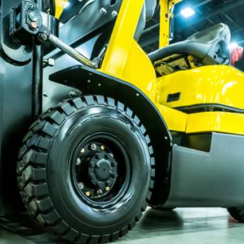 Comprar o produto de Treinamento NR11 Operador de Empilhadeira em Cursos de Segurança do Trabalho em Frutal, MG por Solutudo