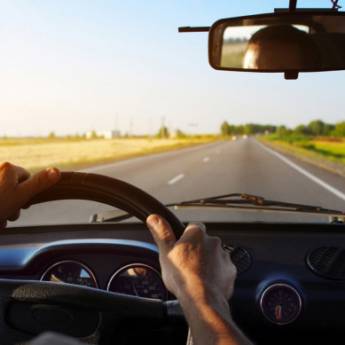 Comprar o produto de Treinamento Direção Defensiva interna para veículos leves em Cursos de Segurança do Trabalho em Frutal, MG por Solutudo