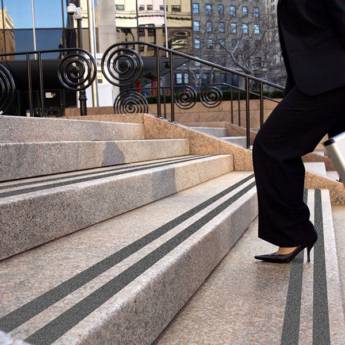 Comprar o produto de Fita antiderrapante e demarcação em Antiderrapantes em São Paulo, SP por Solutudo