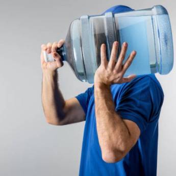 Comprar o produto de Entrega de Água em Gás em Luziânia, GO por Solutudo