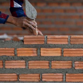 Comprar o produto de Reforma residencial em Reformas em São Francisco de Itabapoana, RJ por Solutudo