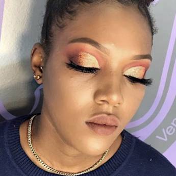 Comprar o produto de Maquiagem para Festa em Maquiagem em Garça, SP por Solutudo