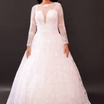 Comprar o produto de Vestido de Noiva Manga Longa, rendado em Bauru  em Noivas em Bauru, SP por Solutudo